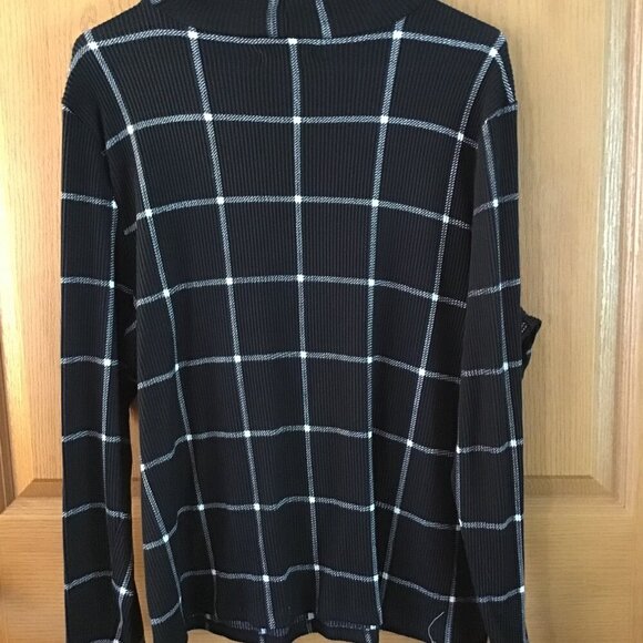 Maurice's Casual top - Picture 2 of 2